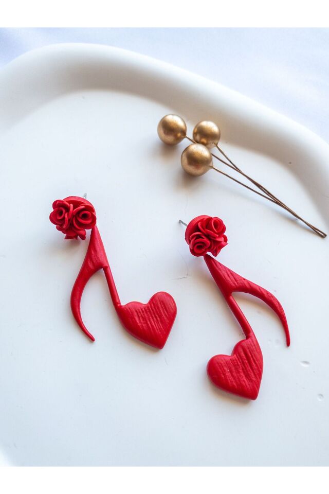 Özel Tasarım Kırmızı Polimer Kil Gül Detay Kalpli Nota Küpe