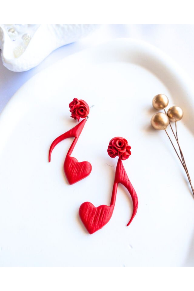 Özel Tasarım Kırmızı Polimer Kil Gül Detay Kalpli Nota Küpe