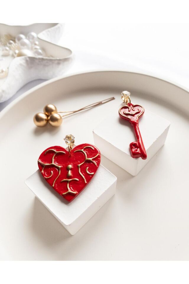 Özel Tasarım Polimer Kil Gold Detay Kırmızı Anahtar Ve Kalp Küpe
