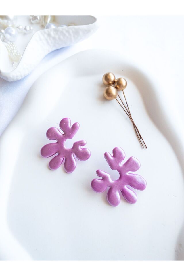 Özel Tasarım Pembe Polimer Kil Üzeri Sedefli Çiçek Küpe