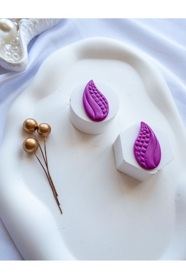 Özel Tasarım Desen Detay Mor Damla Küpe