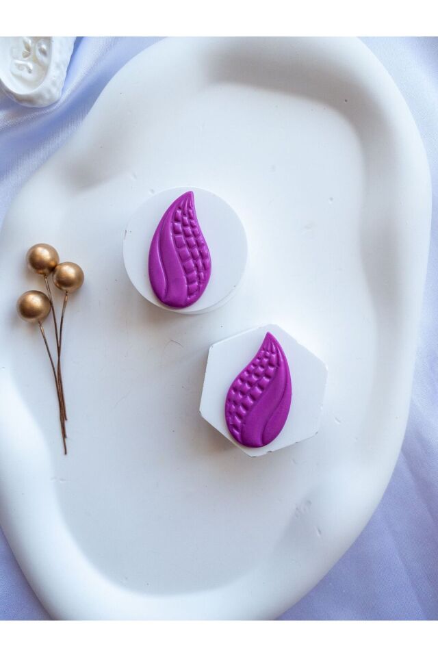 Özel Tasarım Desen Detay Mor Damla Küpe