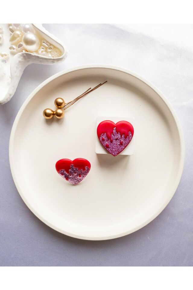 Özel Tasarım Kırmızı Polimer Kil Üzeri Pembe Sim Detay Kalp Küpe