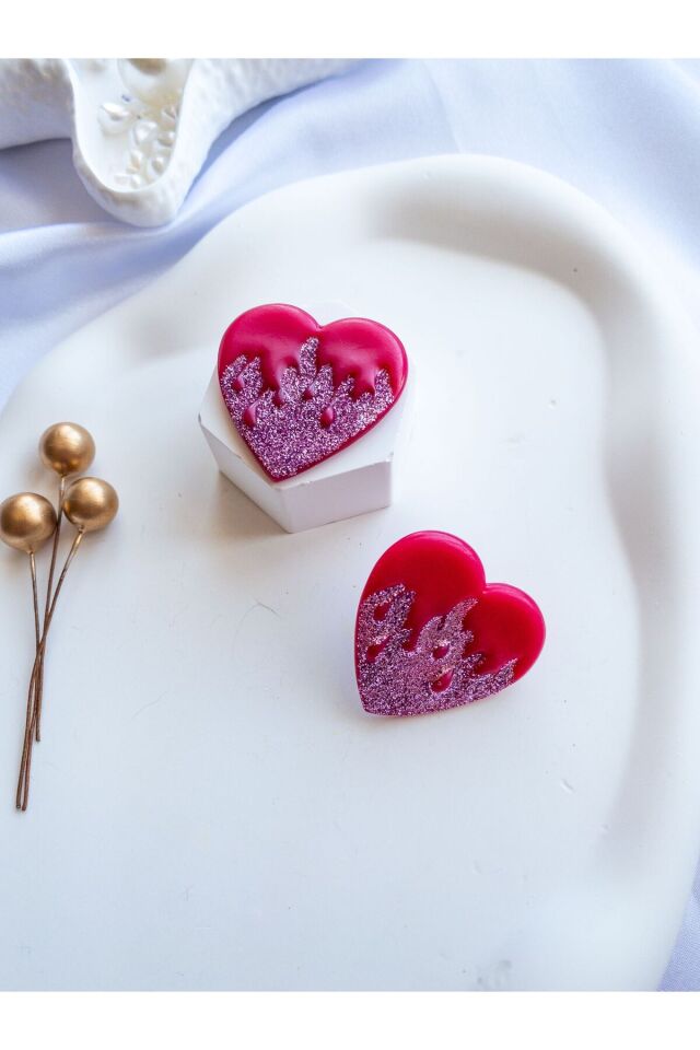 Özel Tasarım Kırmızı Polimer Kil Üzeri Pembe Sim Detay Kalp Küpe