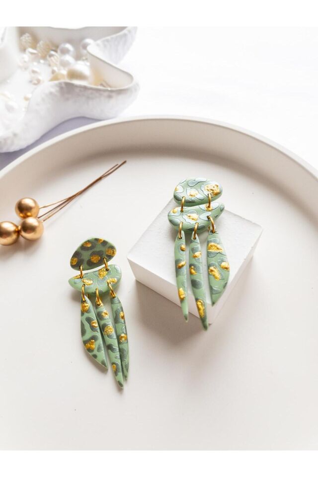 Özel Tasarım Yeşil Polimer Kil Üzeri Leopar Desen Küpe