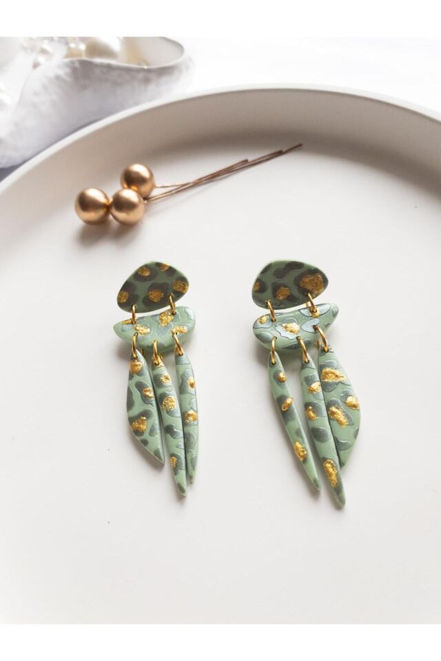 Özel Tasarım Yeşil Polimer Kil Üzeri Leopar Desen Küpe