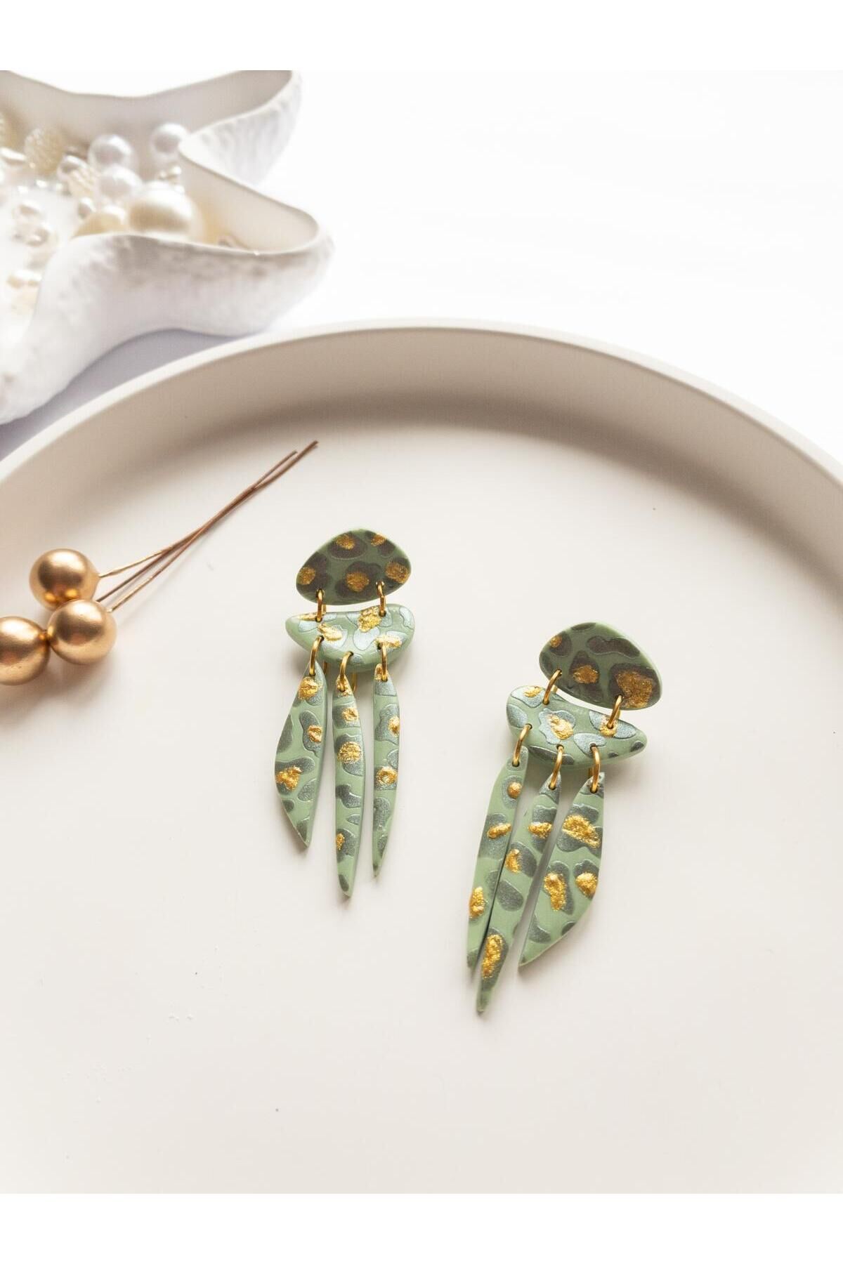 Özel Tasarım Yeşil Polimer Kil Üzeri Leopar Desen Küpe