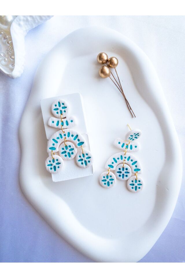 Krem Turkuaz Çini Desenli Küpe – El Yapımı Polimer Kil, Hafif & Antialerjik Takı