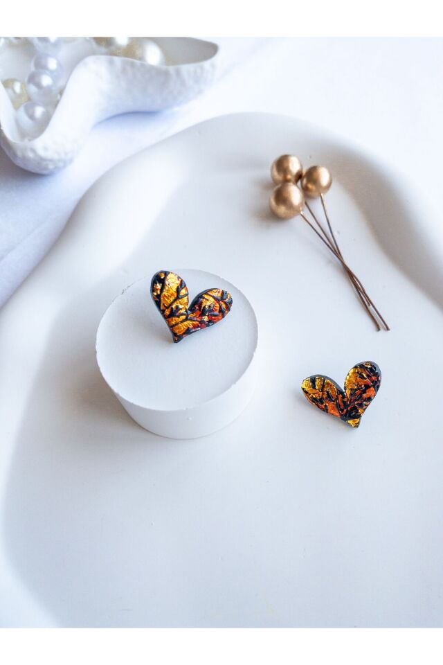 Sonbahar Kalp Küpe – El Yapımı Polimer Kil, Gold & Bakır Varaklı Çiçek Detaylı Takı