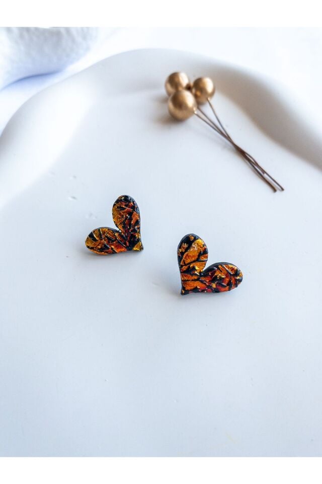 Sonbahar Kalp Küpe – El Yapımı Polimer Kil, Gold & Bakır Varaklı Çiçek Detaylı Takı