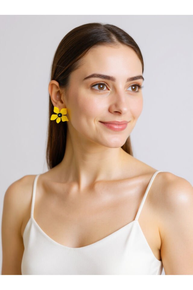 Sarı Çiçek Küpe – El Yapımı Polimer Kil Tasarım – Hafif Kullanım