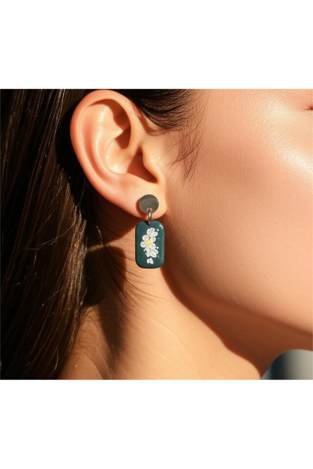 El Yapımı Çiçekli Polimer Kil Küpe – Koyu Yeşil Reçineli Küpe – Hediye – Antialerjik