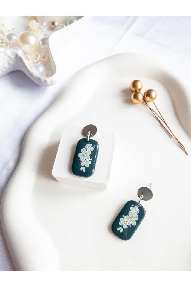 El Yapımı Çiçekli Polimer Kil Küpe – Koyu Yeşil Reçineli Küpe – Hediye – Antialerjik