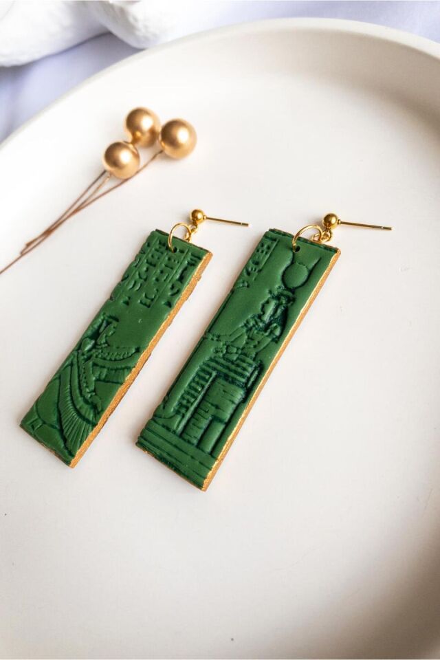 Mısır Figürlü Küpe – Ma'at & Hathor Tasarımı – El Yapımı Yeşil Polimer Kil & Antialerjik