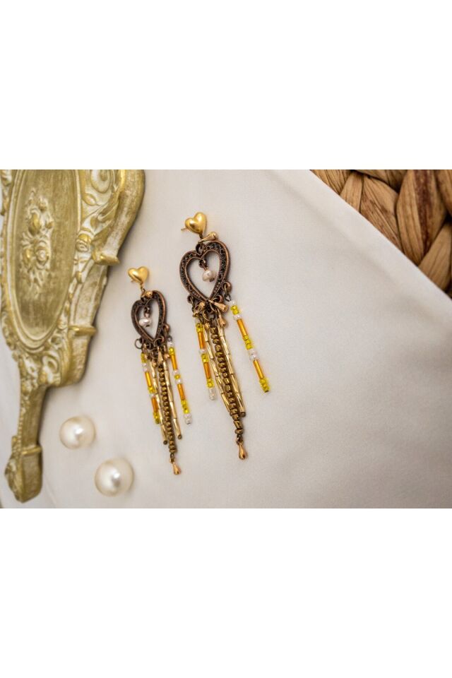 Kalpli ve Incili Düş Kapanı Retro Küpe