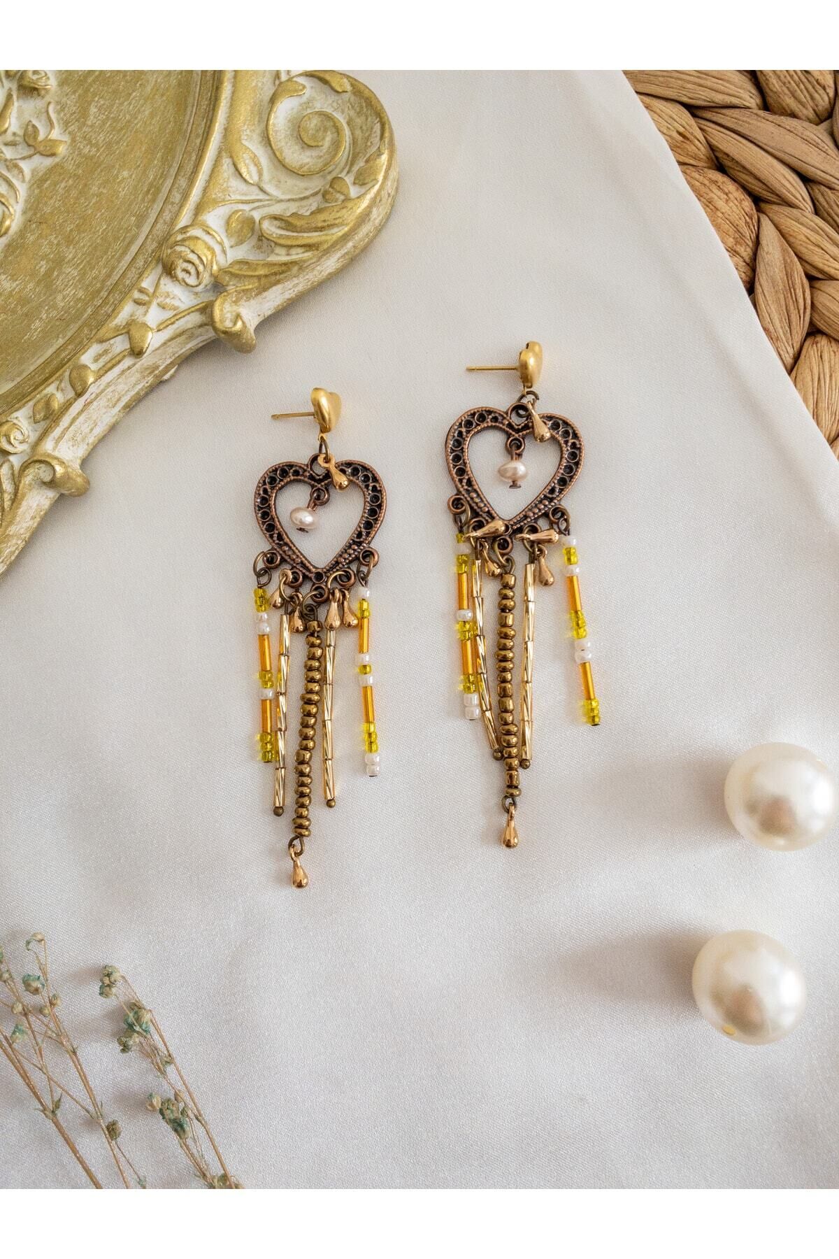 Kalpli ve Incili Düş Kapanı Retro Küpe