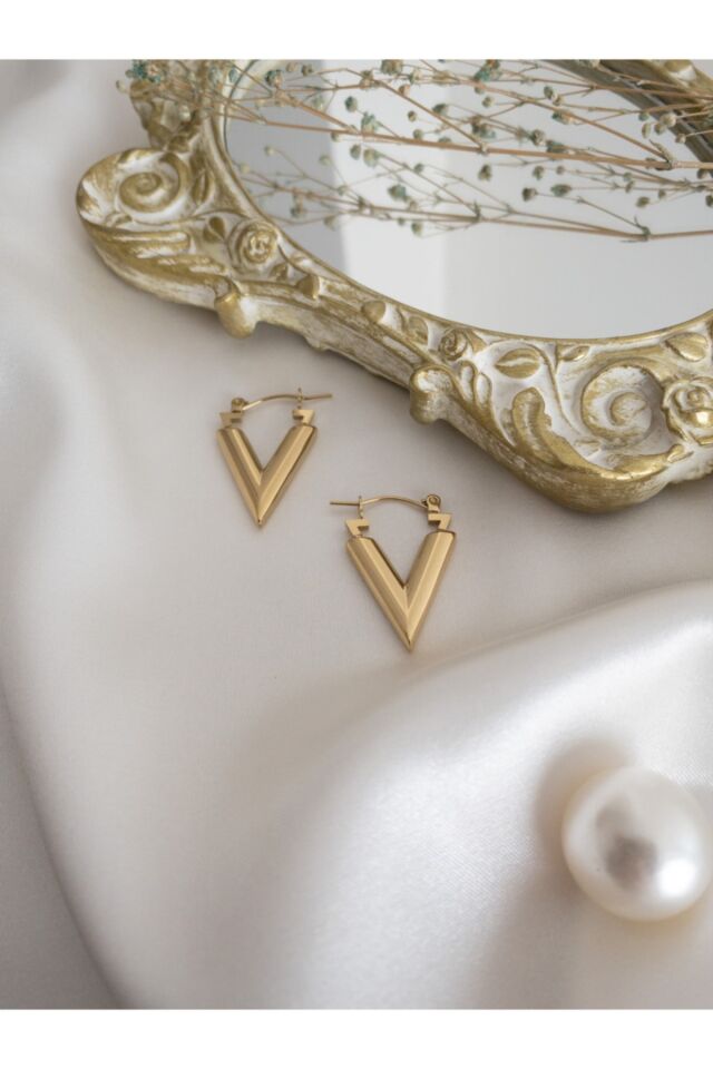 Gold Çelik Üçgen Küpe