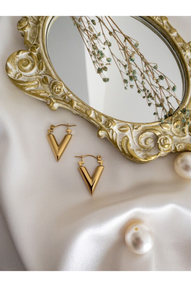 Gold Çelik Üçgen Küpe