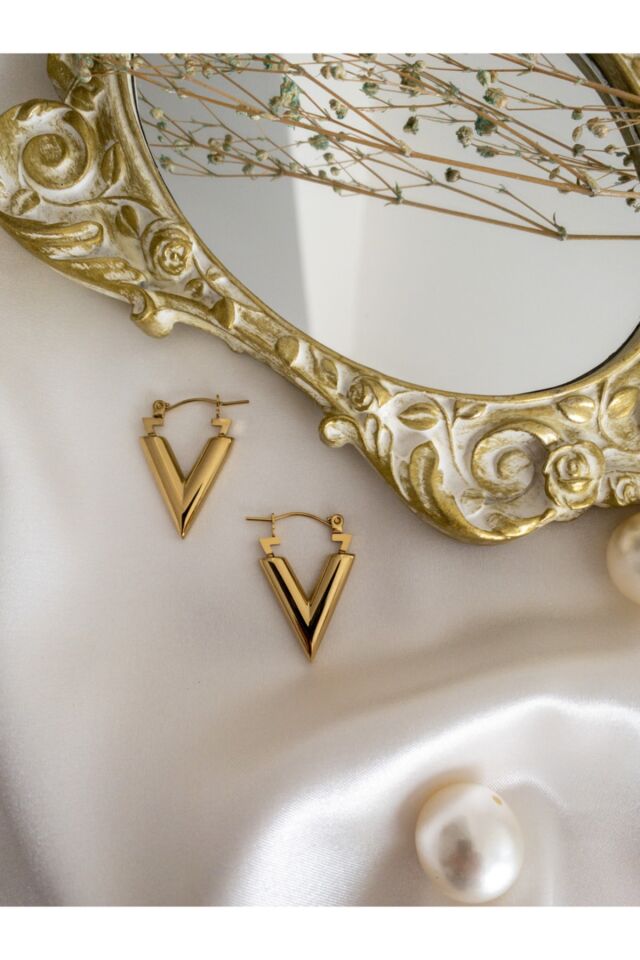 Gold Çelik Üçgen Küpe