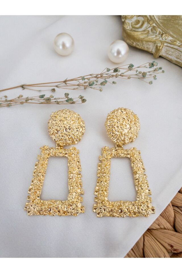 Gold Vintage Üçgen Küpe