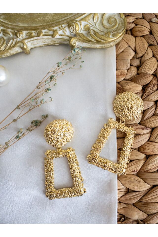 Gold Vintage Üçgen Küpe