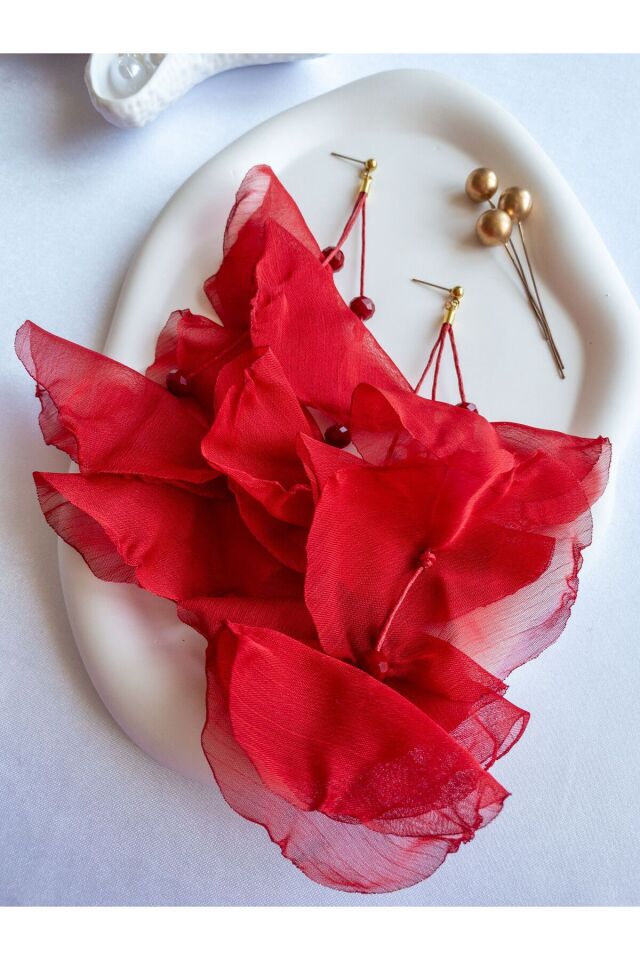 Kırmızı Tül Gelincik Üzeri Çin Kristali Detaylı Uzun Küpe