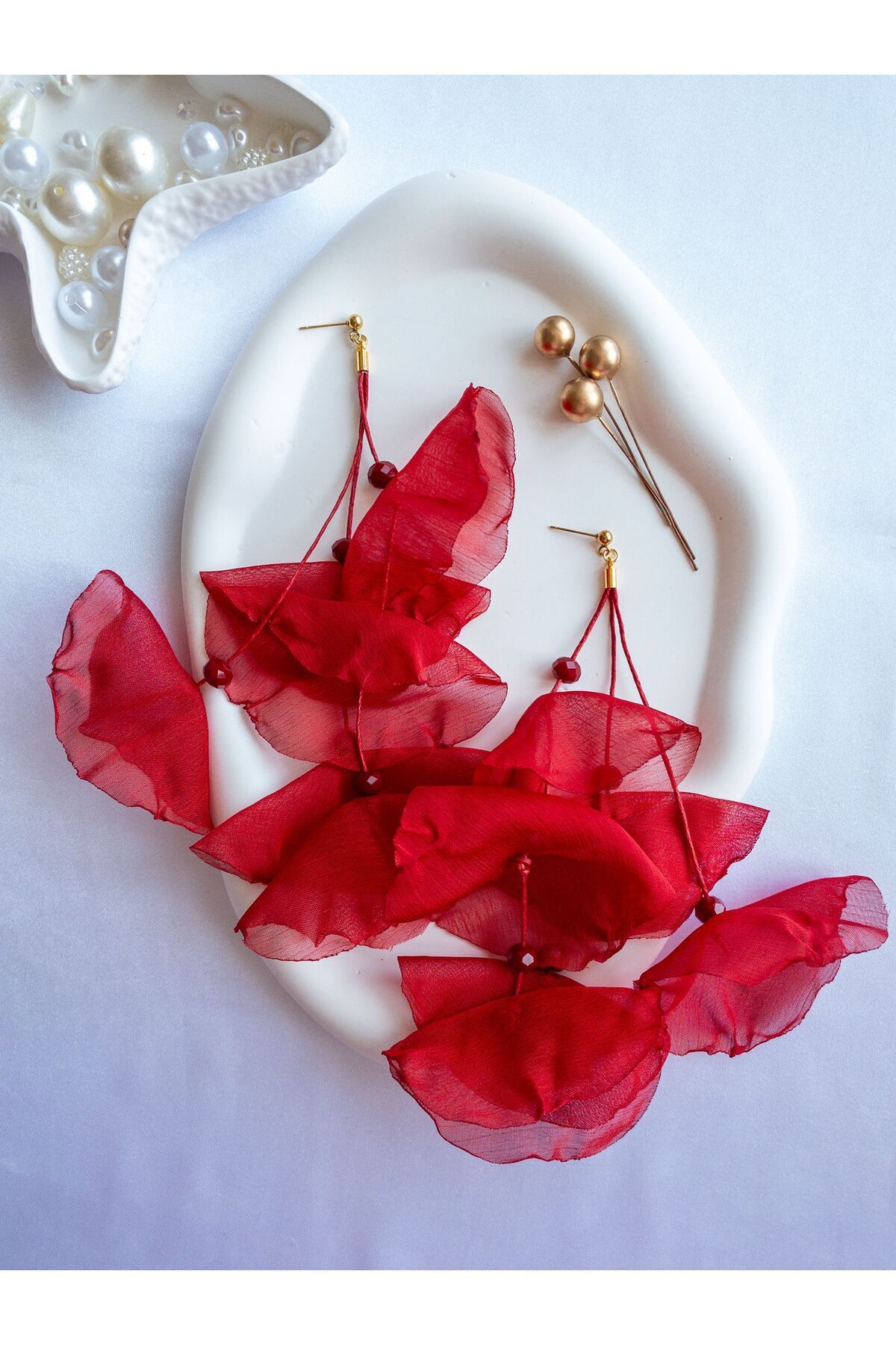 Kırmızı Tül Gelincik Üzeri Çin Kristali Detaylı Uzun Küpe