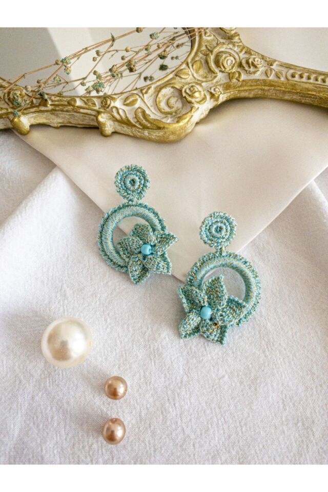 Bebek Mavi Ve Gold Simli Tunus Çiçek Işlemeli El Yapımı Küpe