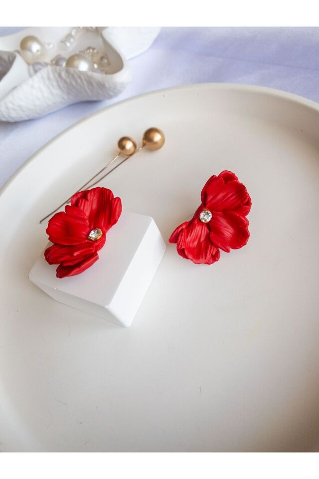 El Yapımı Mini Çiçek Küpe – Kırmızı Polimer Kil – Antialerjik Çelik Aparat