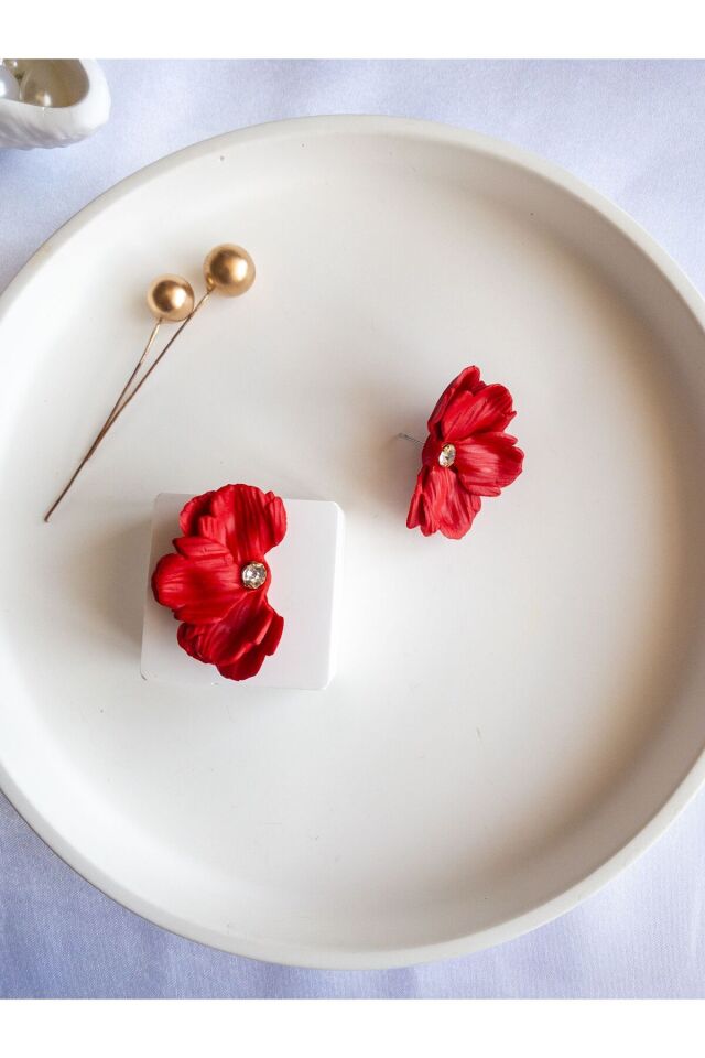 El Yapımı Mini Çiçek Küpe – Kırmızı Polimer Kil – Antialerjik Çelik Aparat