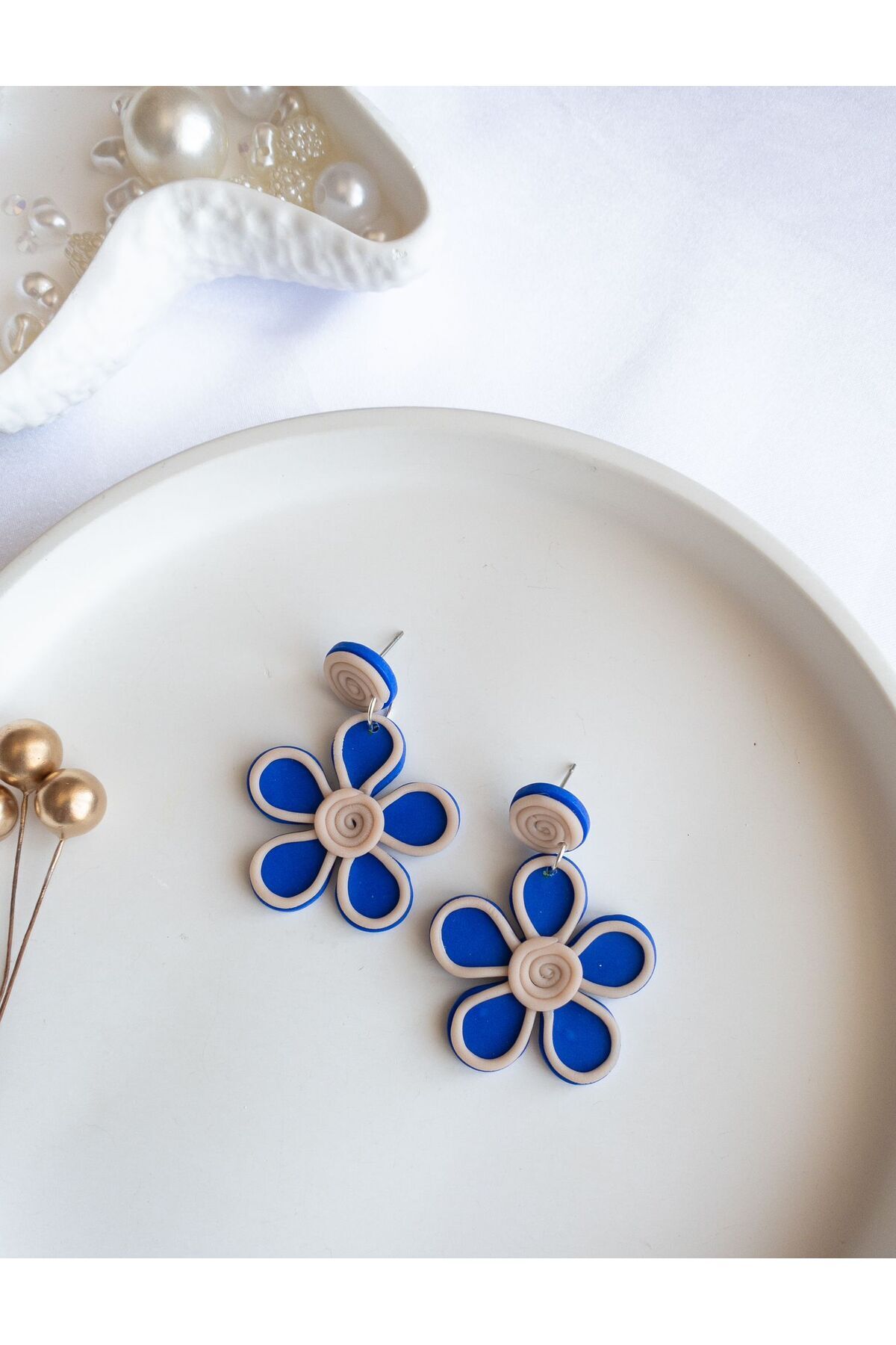 Mavi Çiçek Küpe – El Yapımı Polimer Kil – Çelik Çivi – Antialerjik – Hediyelik Takı