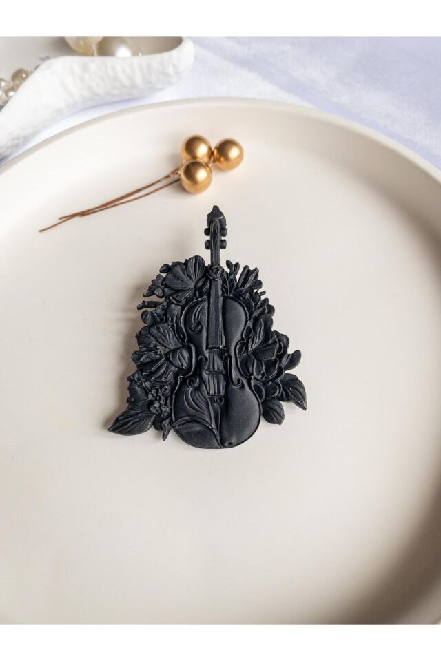 BeuBella Melody Bloom Siyah Broş – Çiçekli Keman El Yapımı Tasarım – Hafif Şık Aksesuar