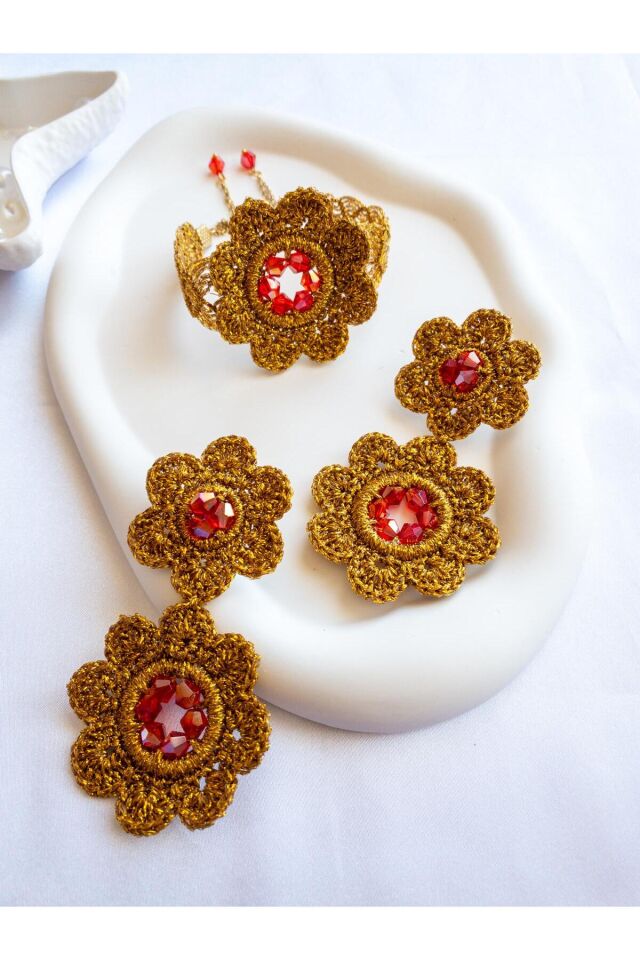 BeuBella Gold Çiçek Takı Seti – El Yapımı Küpe ve Bileklik – Kristal Cam Boncuk – Çelik