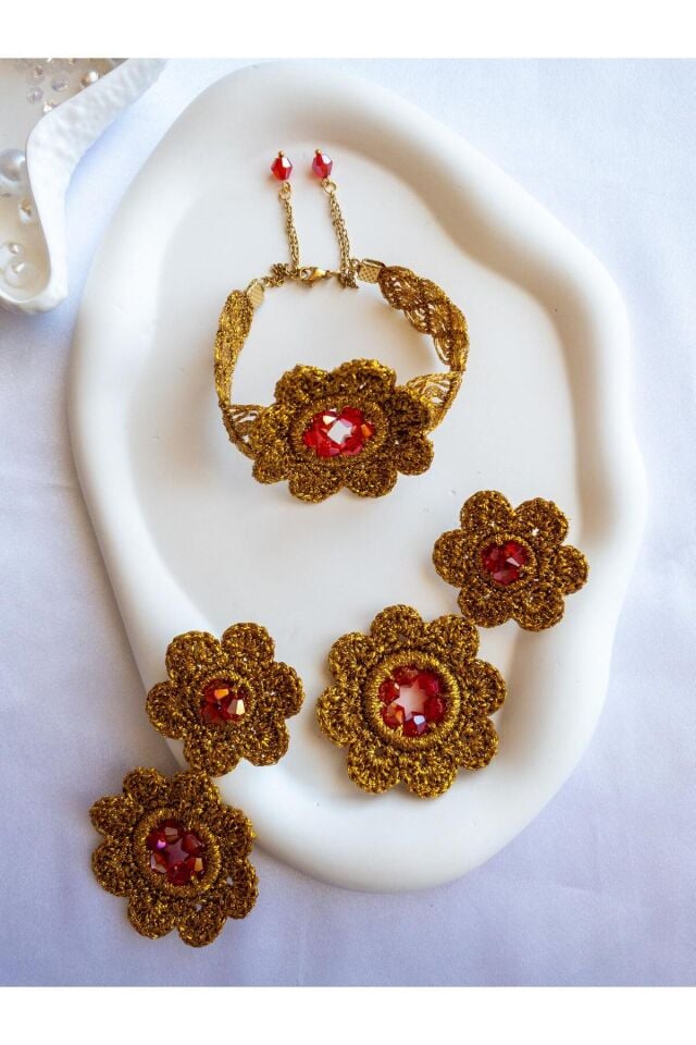 BeuBella Gold Çiçek Takı Seti – El Yapımı Küpe ve Bileklik – Kristal Cam Boncuk – Çelik