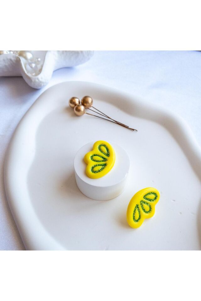 Sarı Kanat Küpe – El Yapımı Polimer Kil – Simli Yeşil Desenli Modern Küpe