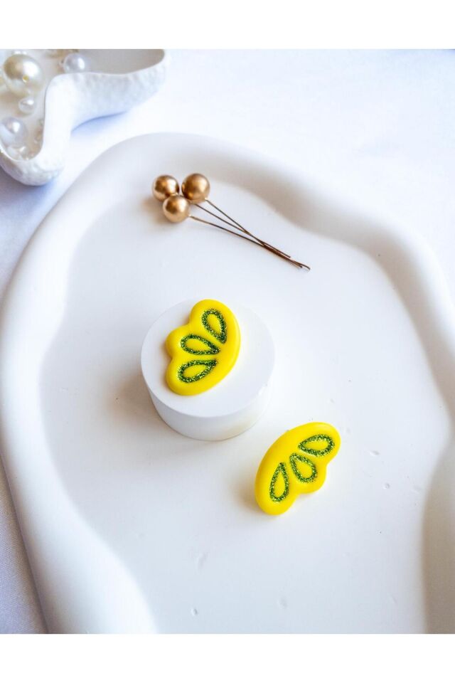 Sarı Kanat Küpe – El Yapımı Polimer Kil – Simli Yeşil Desenli Modern Küpe