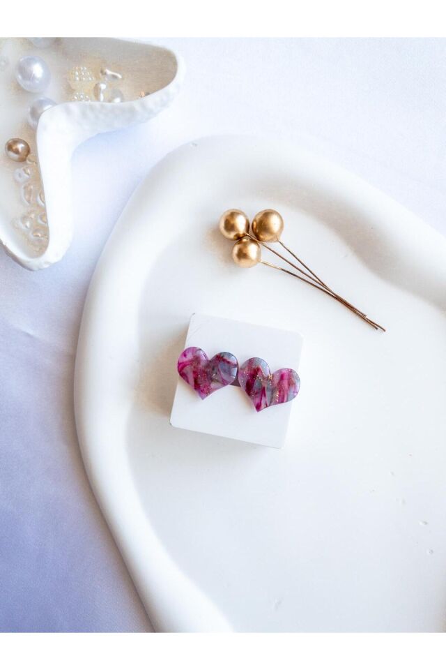 BeuBella Pembe Kalp Küpe – Mermer Desenli Reçineli Polimer Kil – Çelik Antialerjik