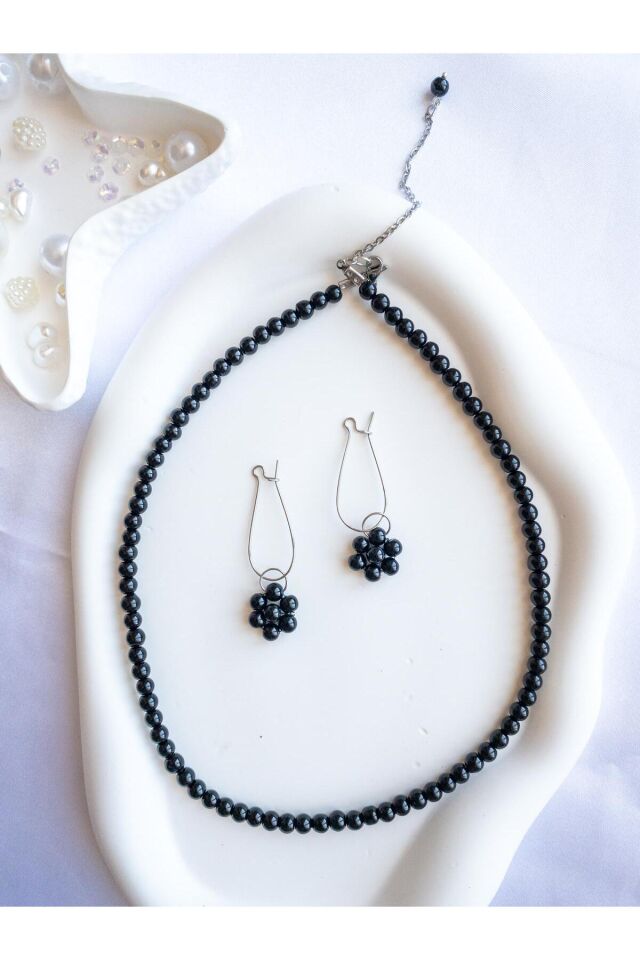 BeuBella Siyah Cam Boncuk Takı Seti – Çelik Kolye ve Küpe – Ayarlanabilir – El Yapımı