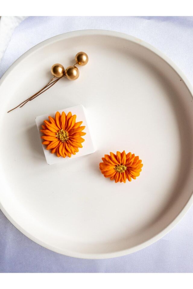 BeuBella Turuncu Çiçek Küpe – El Yapımı Parlak Tasarım – Antialerjik Çelik Çivi, Hafif ve Şık