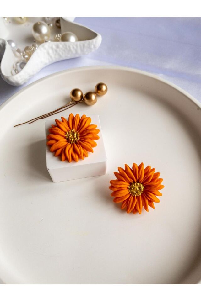 BeuBella Turuncu Çiçek Küpe – El Yapımı Parlak Tasarım – Antialerjik Çelik Çivi, Hafif ve Şık