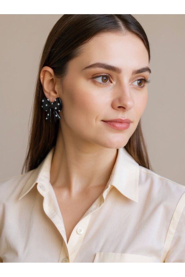 Siyah Kurdele Küpe – Simli Polimer Kil, Puantiyeli, El Yapımı, Reçineli, Antialerjik