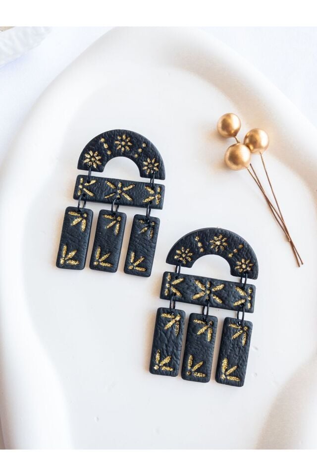 Siyah Gold Art Deco Küpe – El Yapımı Polimer Kil, Çelik Antialerjik Çivi, Hafif ve Şık Takı