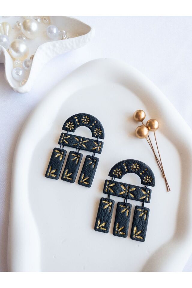 Siyah Gold Art Deco Küpe – El Yapımı Polimer Kil, Çelik Antialerjik Çivi, Hafif ve Şık Takı