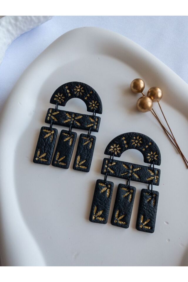 Siyah Gold Art Deco Küpe – El Yapımı Polimer Kil, Çelik Antialerjik Çivi, Hafif ve Şık Takı