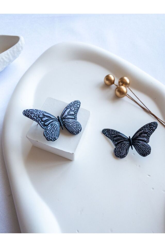 Mor Sedefli Kelebek Küpe – El Yapımı Polimer Kil, Çelik Antialerjik Çivi, Hafif ve Zarif Takı