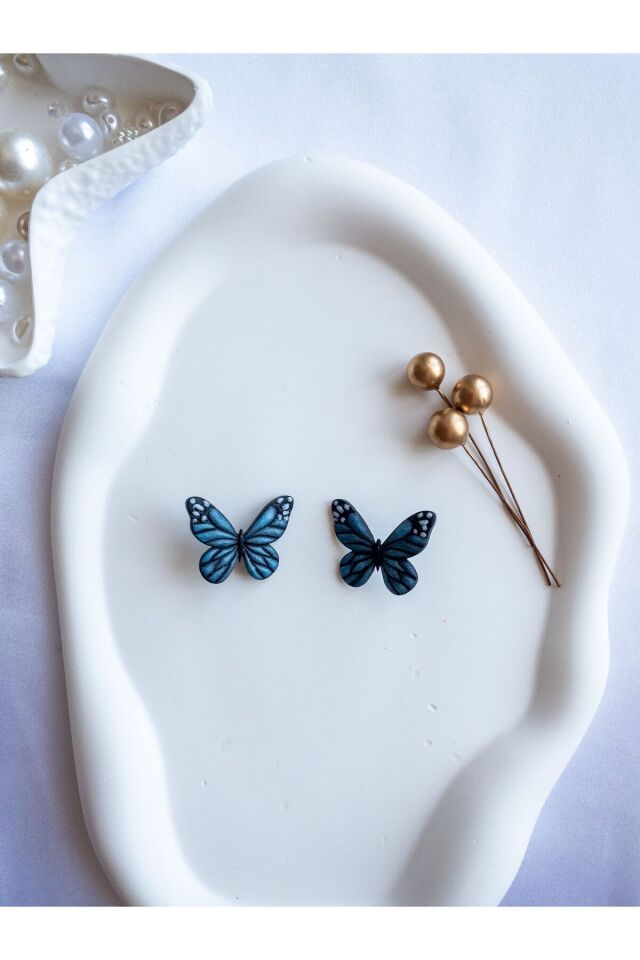 Mavi Kelebek Küpe – El Yapımı Polimer Kil, Çelik Antialerjik Çivi, Hafif ve Zarif Takı