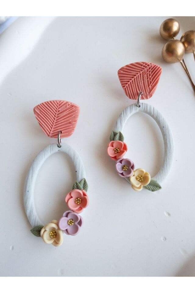 Renkli Çiçekli Oval Küpe – El Yapımı Polimer Kil, Çelik Antialerjik Çivi, Hafif ve Zarif