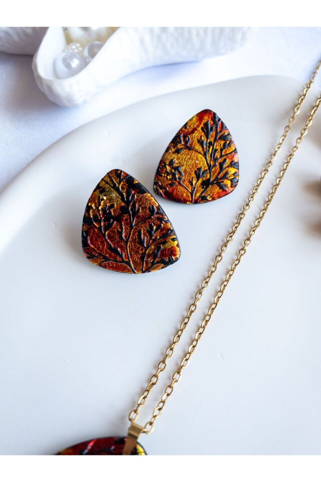 Sonbahar Desenli Kolye Küpe Seti – El Yapımı Polimer Kil, Çelik Antialerjik, Hafif ve Zarif