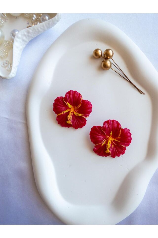 Kırmızı Çiçek Küpe – El Yapımı Polimer Kil – Antialerjik Çelik Çivili Küpe