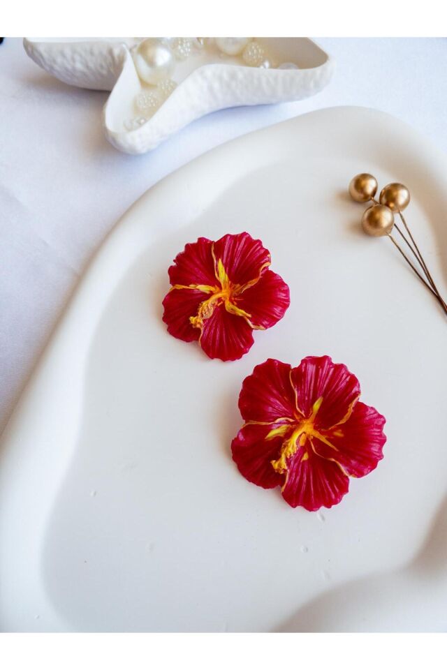 Kırmızı Çiçek Küpe – El Yapımı Polimer Kil – Antialerjik Çelik Çivili Küpe